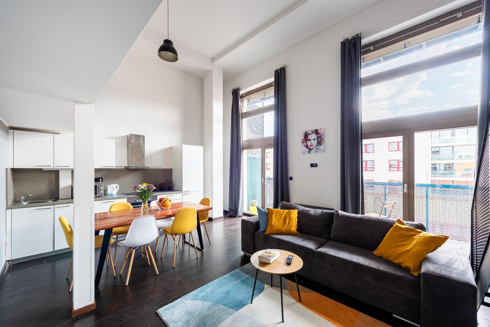 2-Level Apartments On Krizikova Near The Metro Praga Exterior foto